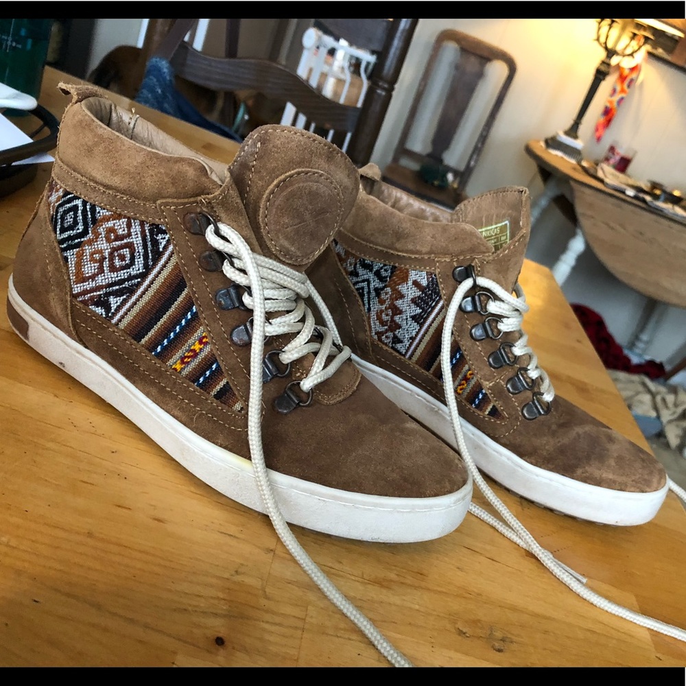 Brand new inkkas brand hiking/camping boot